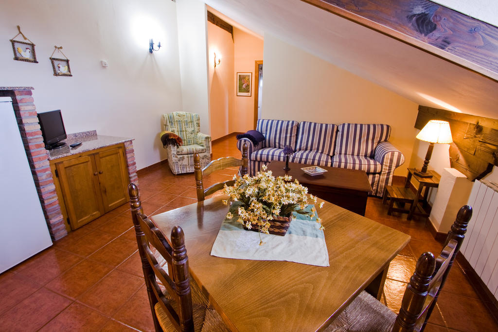 شقة Vivienda Casa Luisa كوميلاس الغرفة الصورة