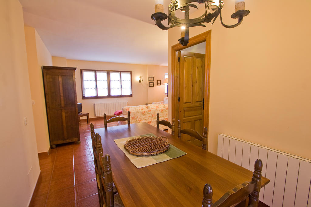 شقة Vivienda Casa Luisa كوميلاس المظهر الخارجي الصورة