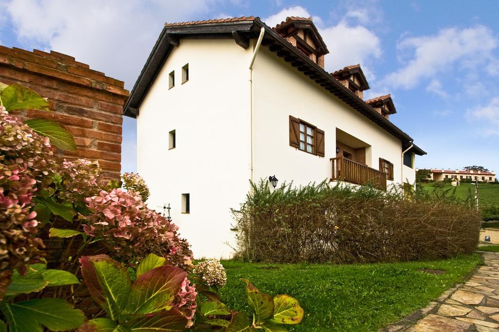شقة Vivienda Casa Luisa كوميلاس المظهر الخارجي الصورة