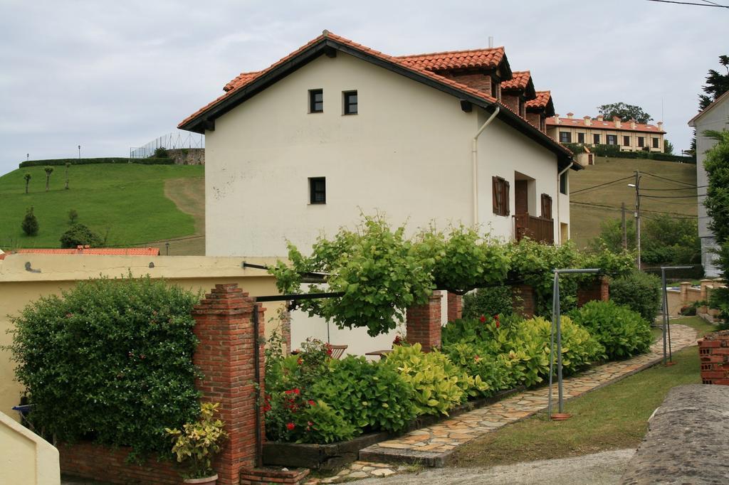 شقة Vivienda Casa Luisa كوميلاس الغرفة الصورة
